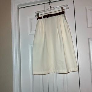Vintage 80s white skirt with belt